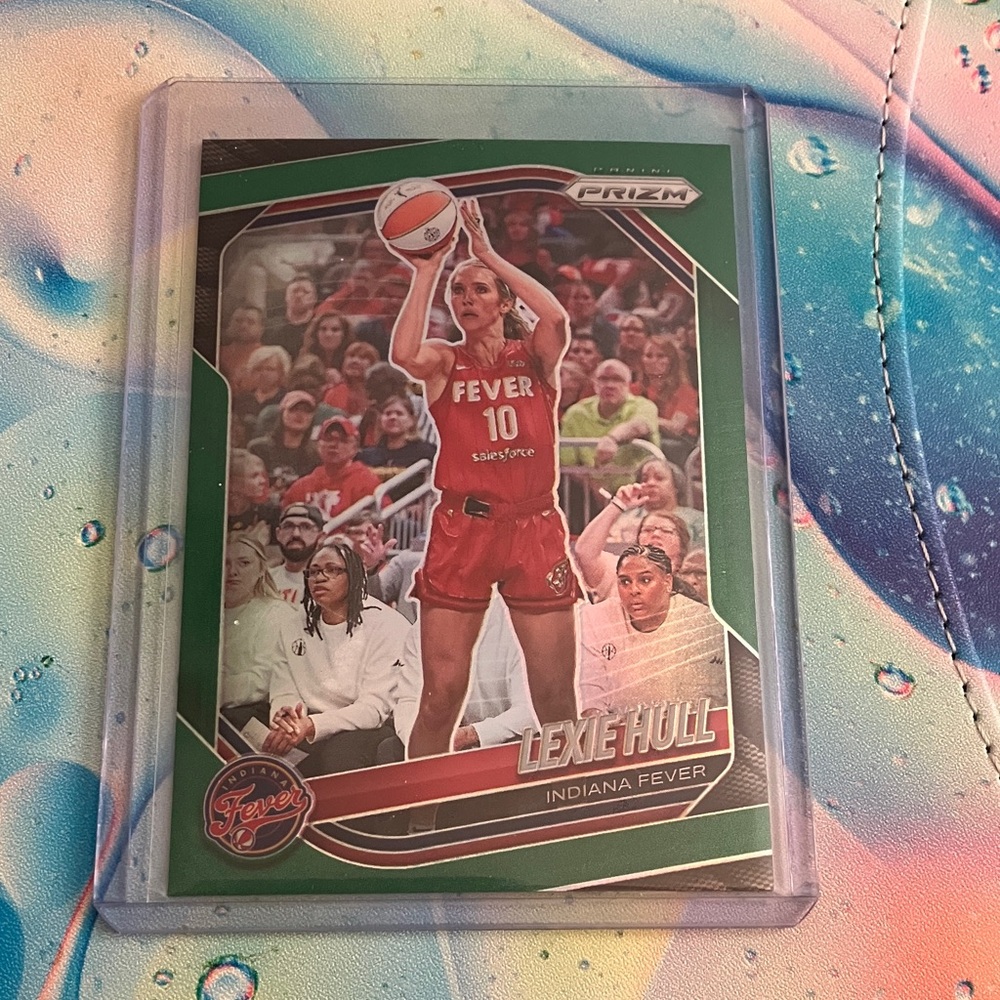 LEXIE HULL Indiana Fever Green Prizm Basketball Card WNBA